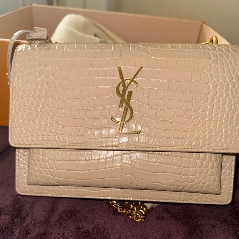 Saint Laurent SUNSET MEDIUM IN CROCODILE-EMBOSSED LEATHER